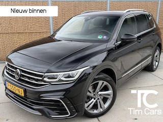 Volkswagen Tiguan 1.4 TSI eHybrid R-Line Business+ Trekhaak uitklapbaar | LED IQ. Light | Getint glas | Achteruitrijcamera | Parkeersensoren voor en achter | Navigatiesysteem | Apple CarPlay/Android Auto | Cruise control adaptief