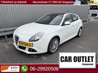 Alfa Romeo Giulietta 1.4 T Distinctive Pano AUTOMAAT LM Navi --Inruil Mogelijk--
