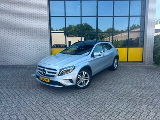 Mercedes-Benz GLA 200 AMG Pack, Pano dak, Xenon, Stoelverwarming