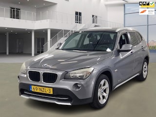 BMW X1 SDrive18i|AUT|TREKHAAK|PSENSOREN|AIRCO|CRUISE|VAKANTIE KLAAR
