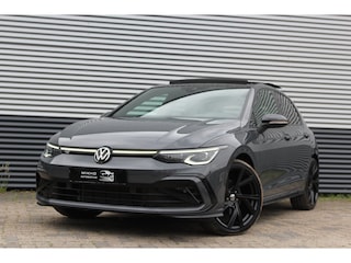 Volkswagen Golf 1.5 eTSI 3x R-Line | Panoramadak | Camera | Sfeerverlichting | IQ Light | Adaptive cruise | Stoelverwarming | Lane