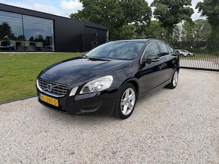 Volvo V60 2.0 D3 Summum Auction I Veiling !!