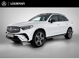 Mercedes-Benz GLC 300e 4MATIC Business Solution AMG | Advanced plus | Nightpakket | Trekhaak | Panoramaschuifdak | Treeplanken | Middenconsole metaalstructuur | 20 inch vijfspaaks lichtmetalen AMG-velgen |