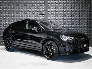 Audi Q3 45 TFSI e S line | Pano | All Black | 20" | Keyless | Sfeerv.  30klrn | Side | Matrix | Camera | Alcantara |