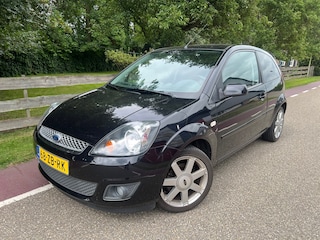 Ford Fiesta 1.3-8V Futura APK tm Juli 2027