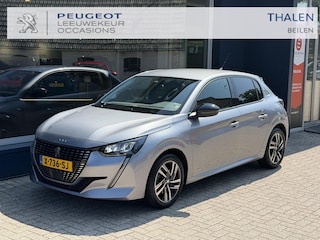 Peugeot 208 1.2 Turbo 100 PK Allure Pack | All season banden | Keyless Entry/Start | Stoelverwarming | Adaptive Cruise Control | Parkeercamera | Navigatie via Telefoon | LED Verlichting | Lichtmetalen Velgen | Digitaal Dashboard | Climate Control |