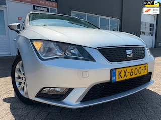 Seat Leon ST 1.0 EcoTSI Style Connect van 2 de Eig met parkeersensoren en navigatie en App connect en airco