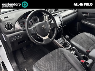 Suzuki Vitara 1.4 Boosterjet Style Smart Hybrid | Rijklaarprijs | Trekhaak | Schuif -/ kanteldak | Climate Control | Adaptive Cruise Control | Parkeersensoren voor + achter |