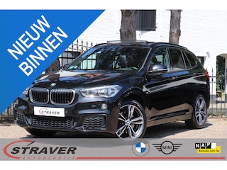 BMW X1 xDrive20i High Executive |Panoramadak |Head-up |M-sport