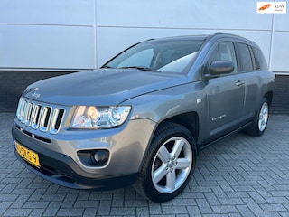 Jeep Compass 2.4 Limited 4WD Automaat - Airco - schuif/kantel-dak - trekhaak - sensoren - NAP - navi - armsteun - isofix