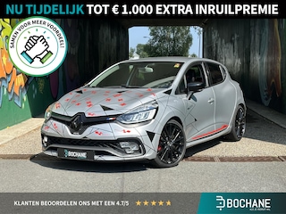 Renault Clio 1.6 Turbo R.S. Trophy UNIEK! | ACHTERUITRIJCAMERA | STOELVERWARMING | AKRAPOVIČ UITLAATSYSTEEM | BOSE AUDIOSYSTEEM |