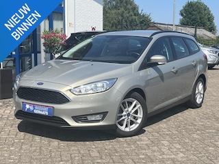 Ford Focus Wagon 1.0 Lease Edition 1ste eigenaar, Nieuwe distributieriem, Parkeersensoren voor, Camera, Navigatie, Airco, Cruise control, Elektrische ramen V+A, Zeer nette wagen!