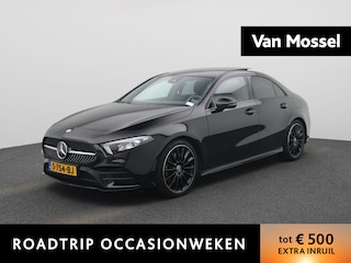 Mercedes-Benz A-klasse 250 Premium | Automaat | Panorama dak | Virtual cockpiot | Climate control | Sfeer verlichting | Leder | DAB | Navigatie | Bluetooth | Camera | Stoel verwarming | Cruise Control | Lichtmetalen Velgen |