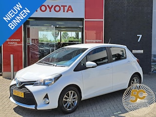 Toyota Yaris 1.0 VVT-i Aspiration AIRCO ONDERHOUDSBOEKJES TREKHAAK