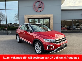 Volkswagen T-Roc 1.5 TSI 150pk DSG Style | Navigatie | Standkachel | Camera | Elek. Achterklep | Dode hoek | 4-Season banden | Rijklaar incl. garantie