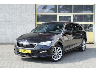 Skoda Scala 1.0 TSI 5drs Sport Business BJ2021 Lmv 17" | Led | Pdc | App-Connect | Climate control | Cruise control | Sportstoelen | Zwarte hemel | Extra getint glas