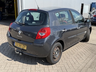 Renault Clio 1.2-16V Rip Curl | Nieuw Binnen! | Lees Tekst | Zo Mee | Read Text