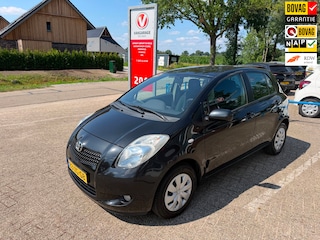 Toyota Yaris 1.3 VVTi Sol