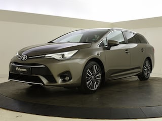 Toyota Avensis Touring Sports 1.8 VVT-i Premium Limited | Trekhaak | Stoelverw. | Camera |