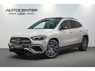 Mercedes-Benz GLA 250 e 140 Year Edition ✅ NAP ✅ PANO ✅ CAMERA ✅ MULTIBEAM ✅ 20" ✅ GARANTIE