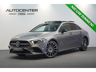 Mercedes-Benz A-klasse 250 e AMG ✅ PANO ✅ ADAP.CRUISE ✅ 360 CAM ✅ BURMESTER ✅ 19" LMV