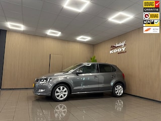 Volkswagen Polo 1.2 TSI Highline * Trekhaak / Airco / Cruise control / LM Velgen / NL Auto *