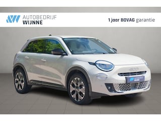 Fiat 600 1.2 Hybrid 110pk DCT6 La Prima | Navi | App Connect | Adaptive Cruise | Climate | Keyless | Camera | Leder | Elektrische Achterklep