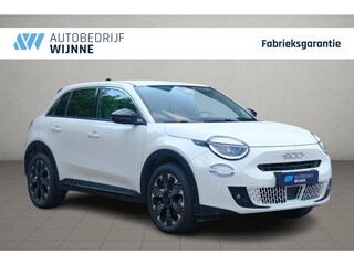 Fiat 600 1.2 Hybrid 110pk DCT6 La Prima | Navi | App Connect | Adaptive Cruise | Climate | Keyless | Camera | Leder | Elektrische Achterklep