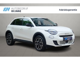 Fiat 600 1.2 Hybrid 110pk DCT6 La Prima | Navi | App Connect | Adaptive Cruise | Climate | Keyless | Camera | Leder | Elektrische Achterklep