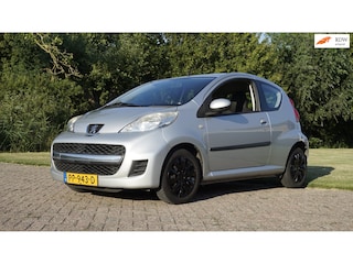 Peugeot 107 1.0-12V Millesim 200 Airco nieuwe APK