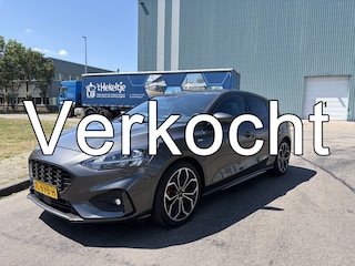 Ford Focus 1.0i EcoBoost ST Line Business 6-Bak 126 PK. Nieuwe auto van de eerste eigenaar !!! Alle keuringen toegestaan !! Absolute TOP auto ! BTW auto.