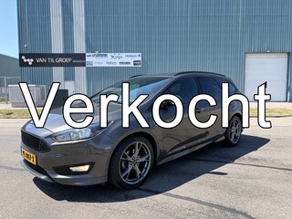 Ford Focus Wagon 1.0i Eco-Boost ST-Line 6-Bak 126 PK. Prachtige en goed onderhouden auto !!! Alle keuringen toegestaan !! Rijdt ook helemaal nieuw !