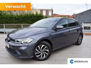 Volkswagen Polo Life Edition | 'App-Connect' smartphone integratie | Airconditioning automatisch (Climatronic), 2-zone | Buitenspiegels elektrisch instel- verwarm- en inklapbaar