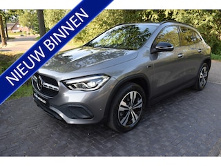 Mercedes-Benz GLA 250 e AMG Line 262 PK, ACC, Half Leer, ACC NIEUWST.