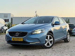 Volvo V40 2.0 D2 Momentum/AUTOMAAT/ZOMERBLAUW