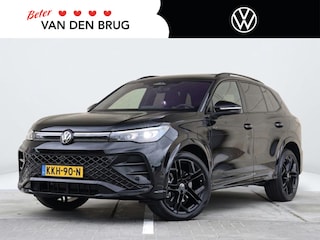Volkswagen Tiguan R-Line Edition 1.5 eHybrid 272 PK | Head-Up | Trekhaak | LED Matrix | Black Style | Panoramadak | Harman Kardon |