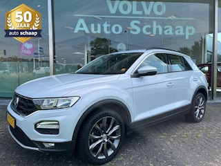 Volkswagen T-Roc 1.5 TSI Style | Rijklaar incl garantie | Parkeersensoren voor en achter 18 inch Carplay