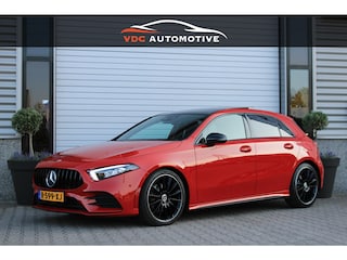 Mercedes-Benz A-klasse 200 AMG Pano | Widescreen | Sfeerverlichting | Augmented Reality | 19" AMG | A45 Uitlaat | LED | Night