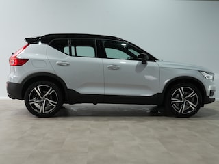 Volvo XC40 1.5 T5 Recharge R-Design Trekhaak wegklapbaar Panoramadak 232