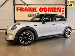 Mini Cooper 5-Deurs 1.5 Chili Business +NAP|OHhistorie|Pano|Trekhaak|Parelmoer|Navi|Climate|Cruise|PDC|17"LMV
