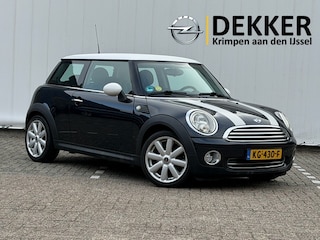 Mini Cooper 3-Deurs 1.6 met APK, 17inch, Koude-Airco!