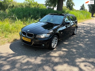BMW 3-serie Touring 320i High Executive 1e Eigenaar Schuif Kanteldak Navi Pdc Voor En Achter Airco Cruise Trekhaak