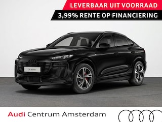 Audi Q6 e-tron S edition 83Kwh 252 pk | Glazen panoramadak | Exterieurpakket zwart | Trekhaak, mechanisch draaibaar | S line zwart leder-kunstleder |