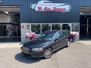 Volvo V70 2.4D Automaat MOMENTUM Trekhaak-Airco-Cruise