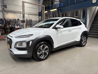 Hyundai Kona GDI HEV 2WD Automaat Fashion | *Pearl White* | Apple carplay / Android auto | Camera | Trekhaak | Navigatie | Cruise control | NAP | Rijklaar prijs!