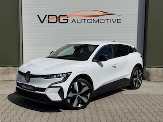 Renault Mégane EV60 220pk Optimum Charge Techno / SOH 95% / Camera Binnen Spiegel / 20" Lm velgen / Navigatie / Carplay / Stuurverwarming / Warmtepomp / Adaptive Cruise Controle / 360 Parkeer Camera