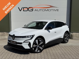 Renault Mégane EV60 220pk Optimum Charge Techno / SOH 95% / Camera Binnen Spiegel / 20" Lm velgen / Navigatie / Carplay / Stuurverwarming / Warmtepomp / Adaptive Cruise Controle / 360 Parkeer Camera