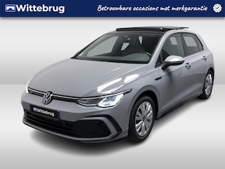 Volkswagen Golf 1.5 TSI R-Line / GARANTIE TM 02-2028/ PANO/ PARK.SENSOR.V+A/ CAMERA/ ACC/ STUUR+STOELVERWARM./ APP-CONNECT/ KEYLESS/ DIGITAL DASH/ NAVI/ DAB/ 17'' LMV
