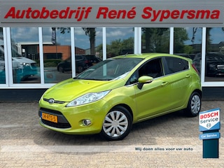 Ford Fiesta 1.6 TDCi Titanium | Parkeersensoren | Clima | Bluetooth | Elektrische ramen |