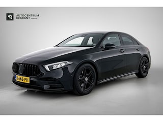 Mercedes-Benz A-klasse 200 Business Solution AMG (NAVIGATIE, CAMERA, STOELVERWARMING, DODEHOEK)